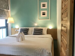 Phòng đôi hoặc 2 giường đơn Deluxe | Phòng cách âm, giường gấp/giường phụ (phụ phí)