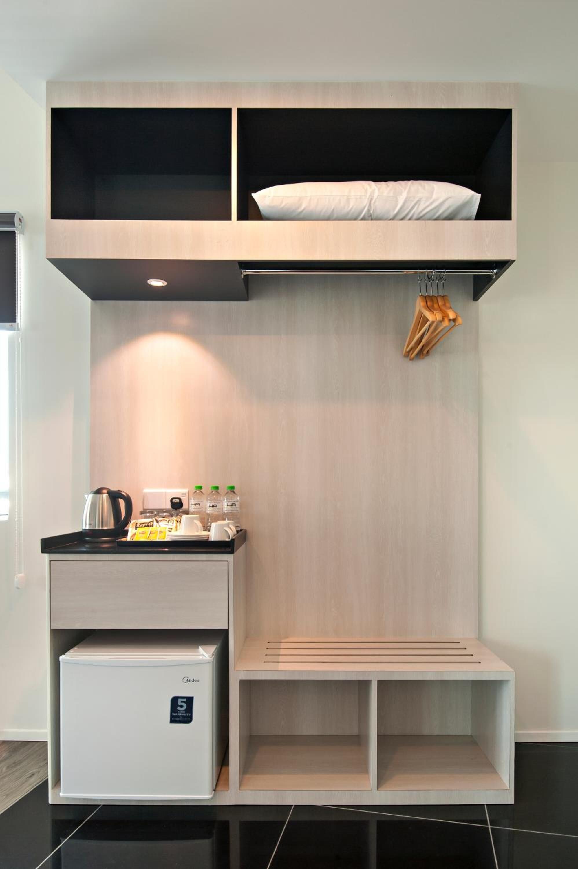 coffee/tea maker, electric kettle