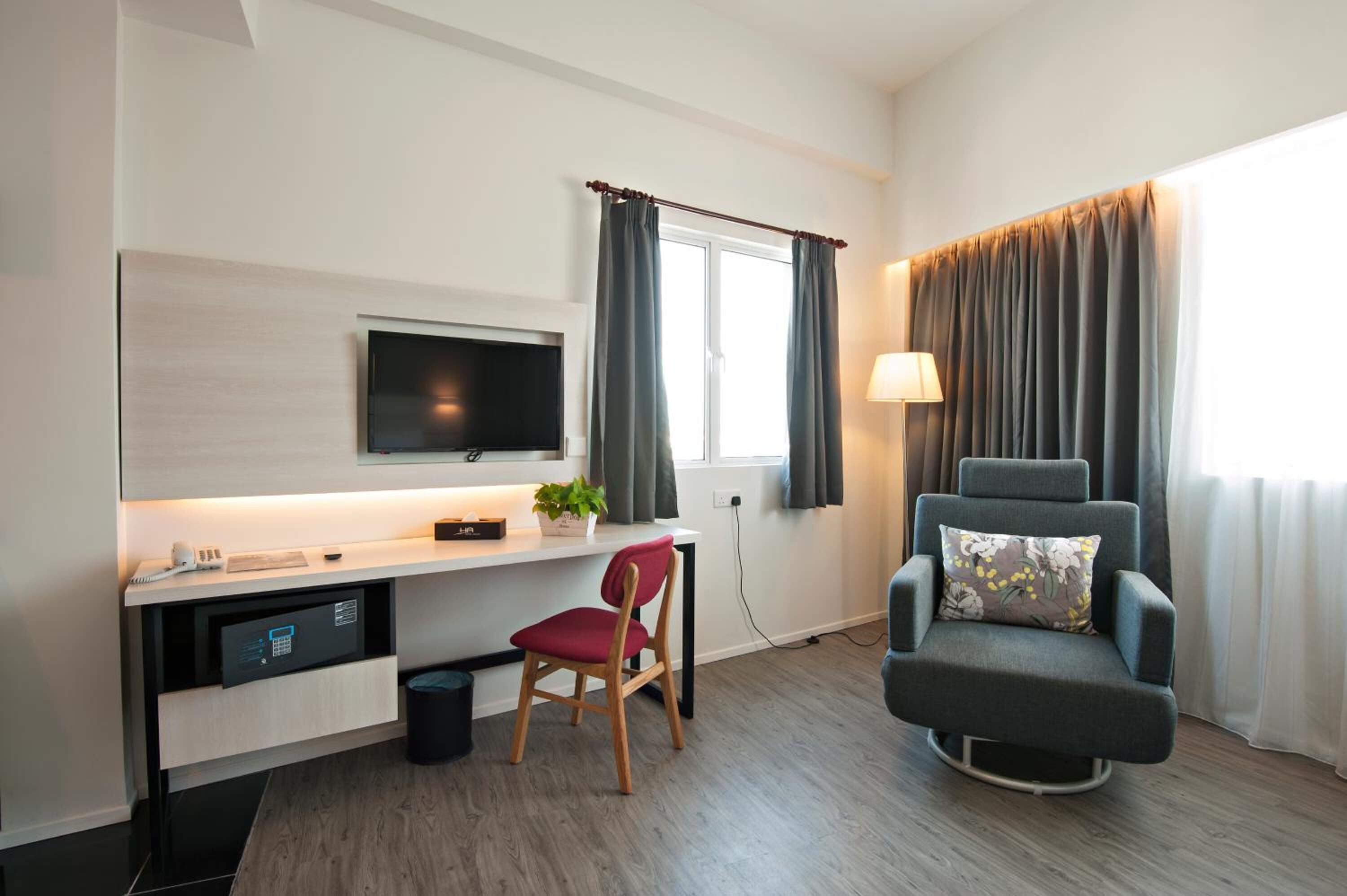 minibar, in-room safe, desk, blackout curtains