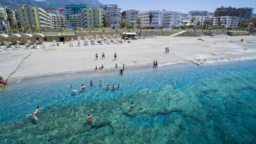 May Garden Club Hotel