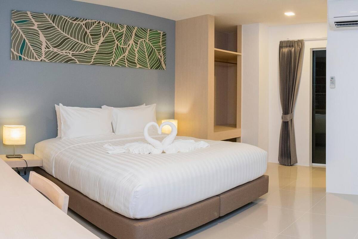 1 bedroom, minibar, desk, free wifi