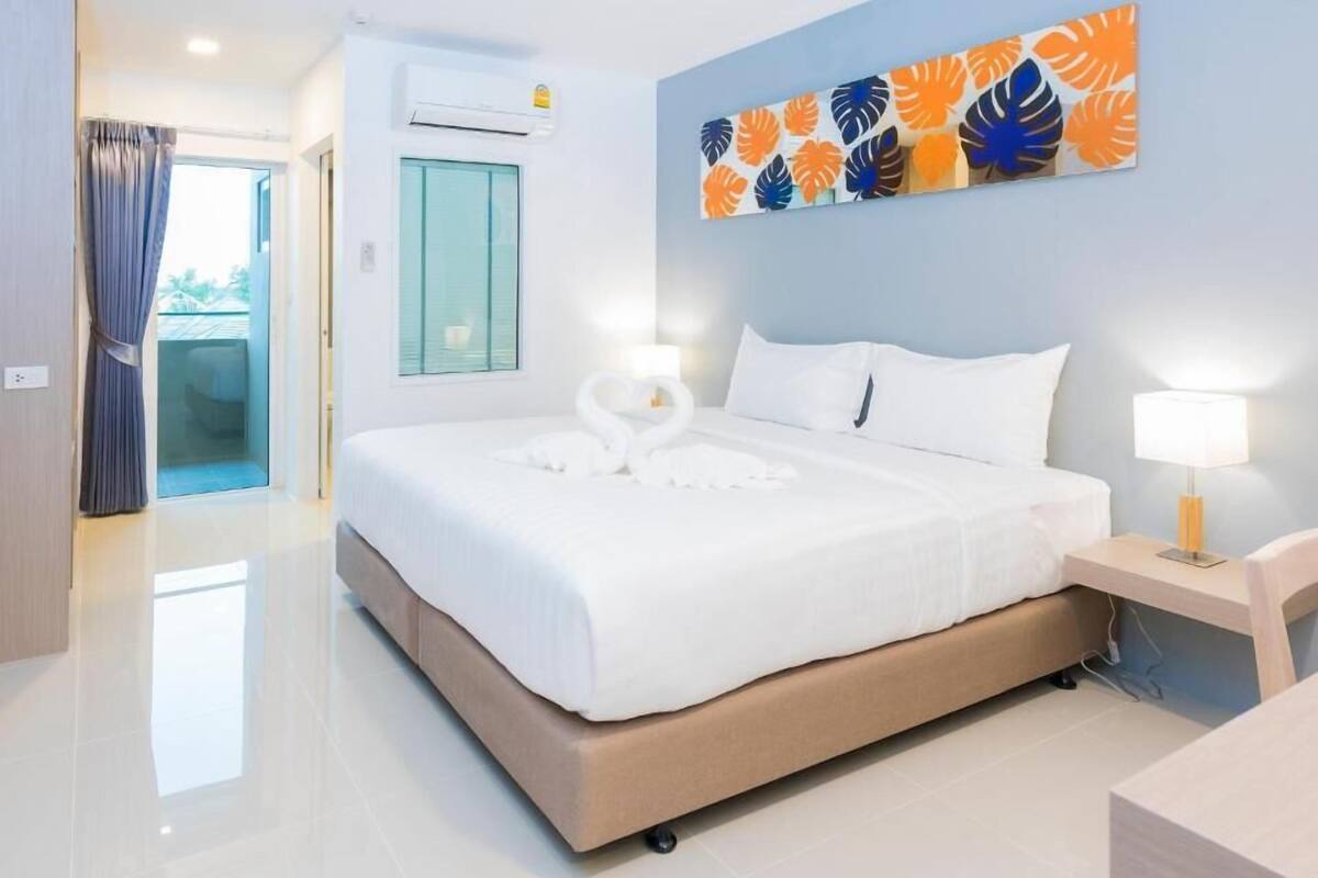 1 bedroom, minibar, desk, free wifi