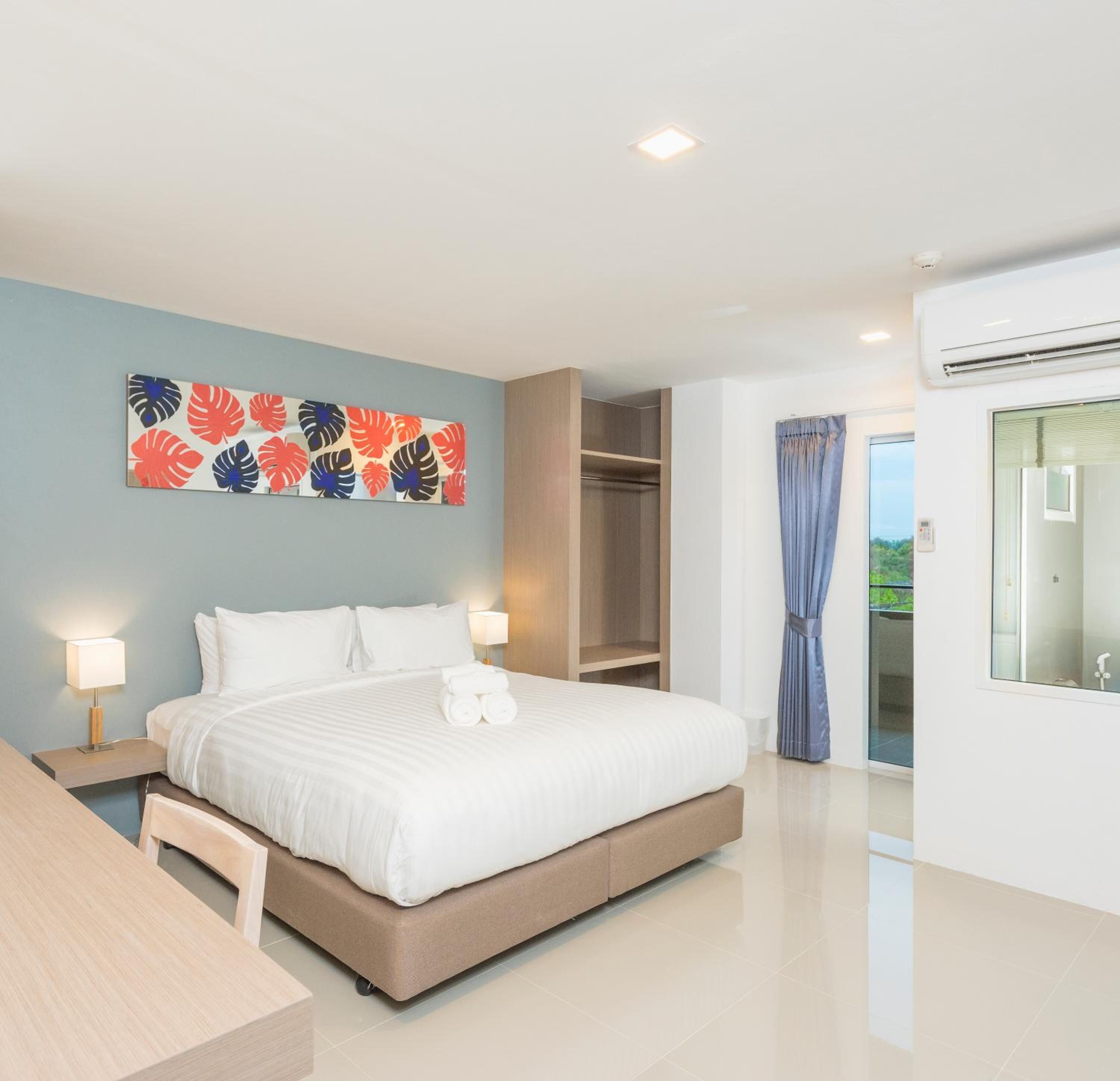 1 bedroom, minibar, desk, free wifi