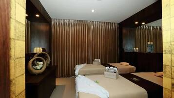 Salle de soins pour les couples, aromathérapie, massage thaï