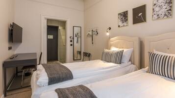 Economy Twin Room | Desk, blackout curtains, free WiFi, bed sheets