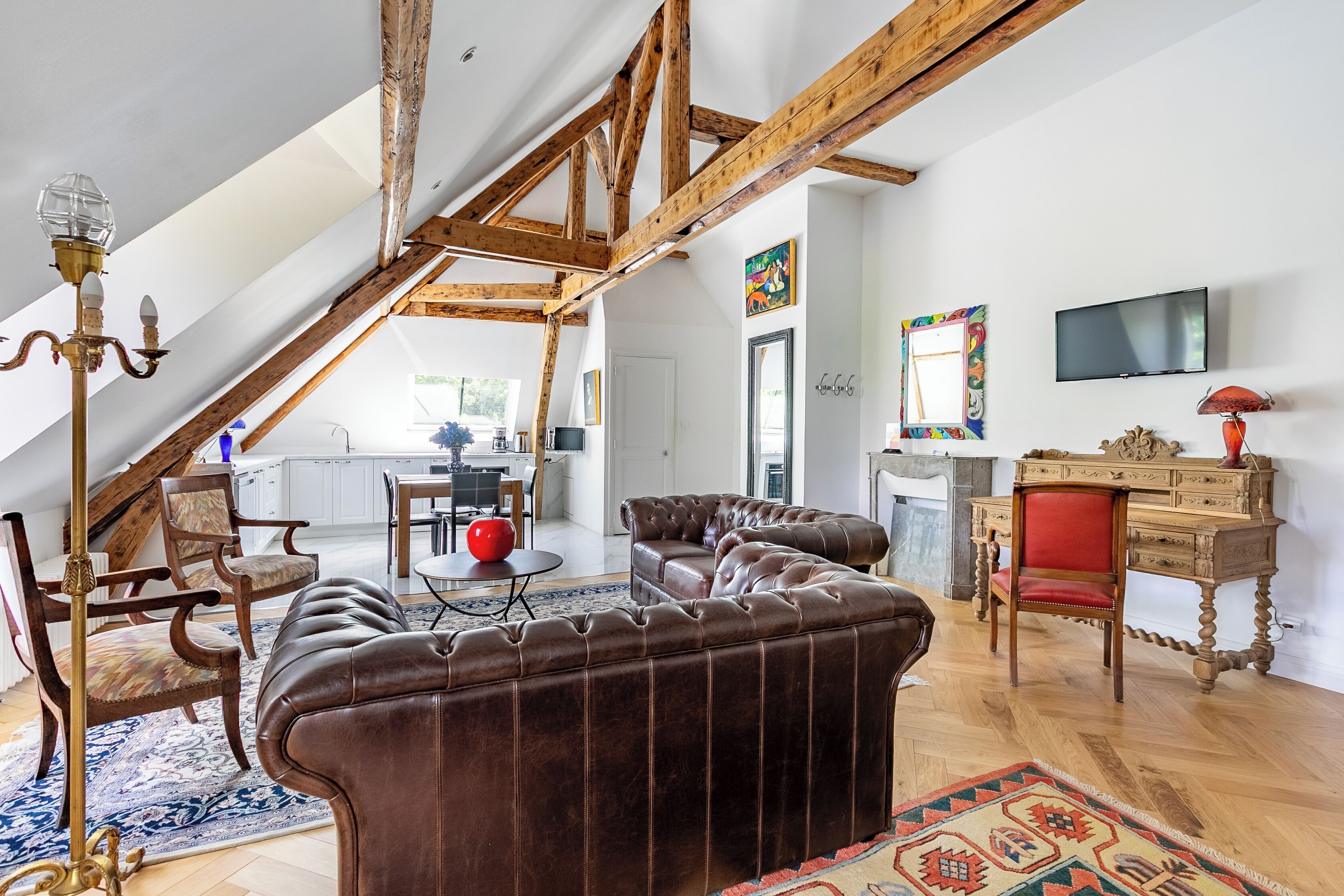 Executive Double Room, 1 King Bed, Non Smoking, Kitchen (Gauguin) | Living area | 102-cm flat-screen TV with premium channels, TV