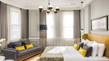 Quarto casal standard | Roupas de cama premium, edredons de pluma, frigobar, escrivaninha