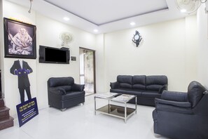 Hallway - FabHotel Parimeet Navi Mumbai (Navi Mumbai)