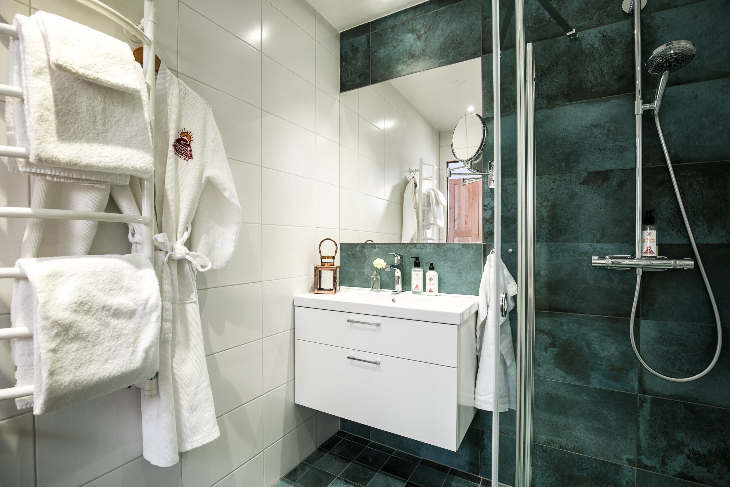 family room | bathroom | shower, hair dryer, bathrobes, slippers
