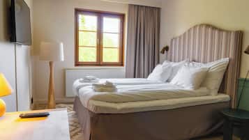 Double or Twin Room (Spa tillgång inkluderat) | Desk, blackout drapes, free WiFi, bed sheets