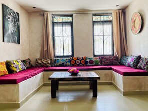 Comfort Apartment | Living room