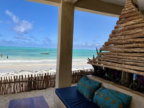 2 bars/lounges - Blue Reef Sport and Fishing Lodge & Bungalows (Jambiani)
