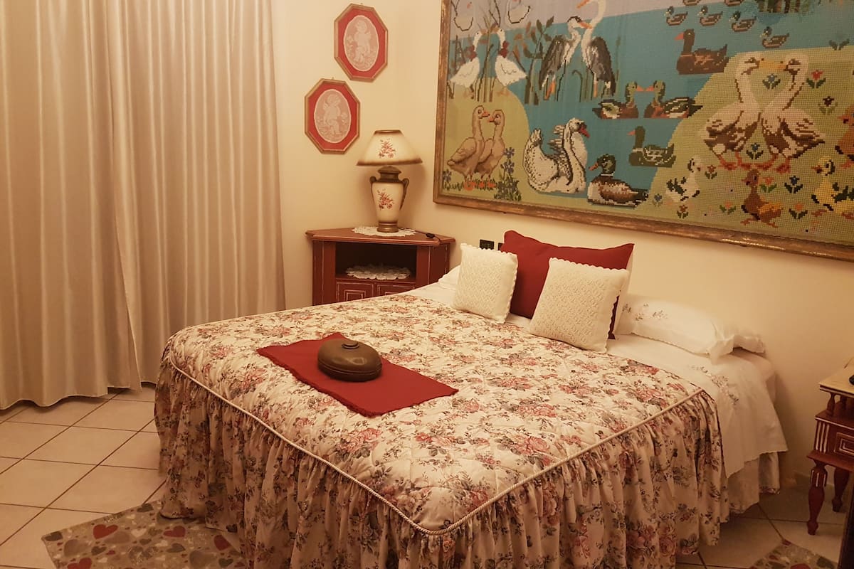 Double or Twin Room, Private Bathroom | Individually decorated, individually furnished, desk, blackout drapes
