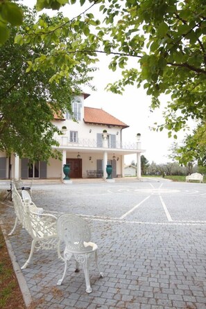 Exterior - Villa Strampelli (Rome)