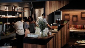 Coffee shop - A Hostel Bangkok (Bangkok)