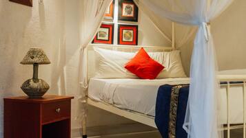 Economy Room, 1 Bedroom, Accessible | In-room safe, desk, soundproofing, iron/ironing board