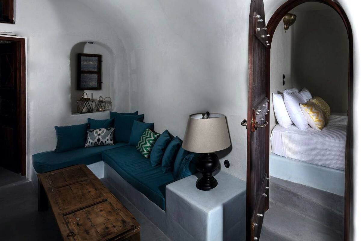 Premium bedding, in-room safe, individually decorated, soundproofing