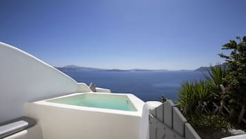 Superior Suite with Hot Tub and Caldera View | 私人 SPA 浴池