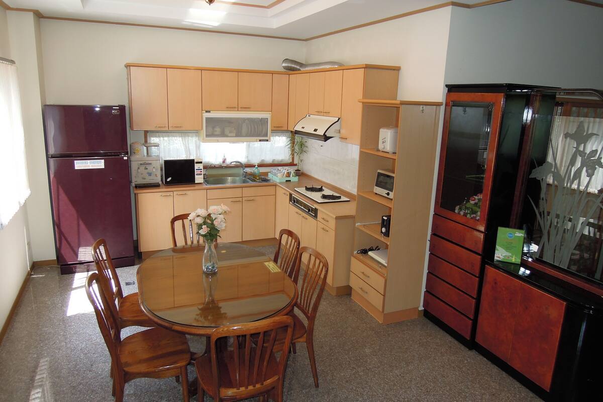 Family Suite (5PAX) | Blackout drapes, bed sheets