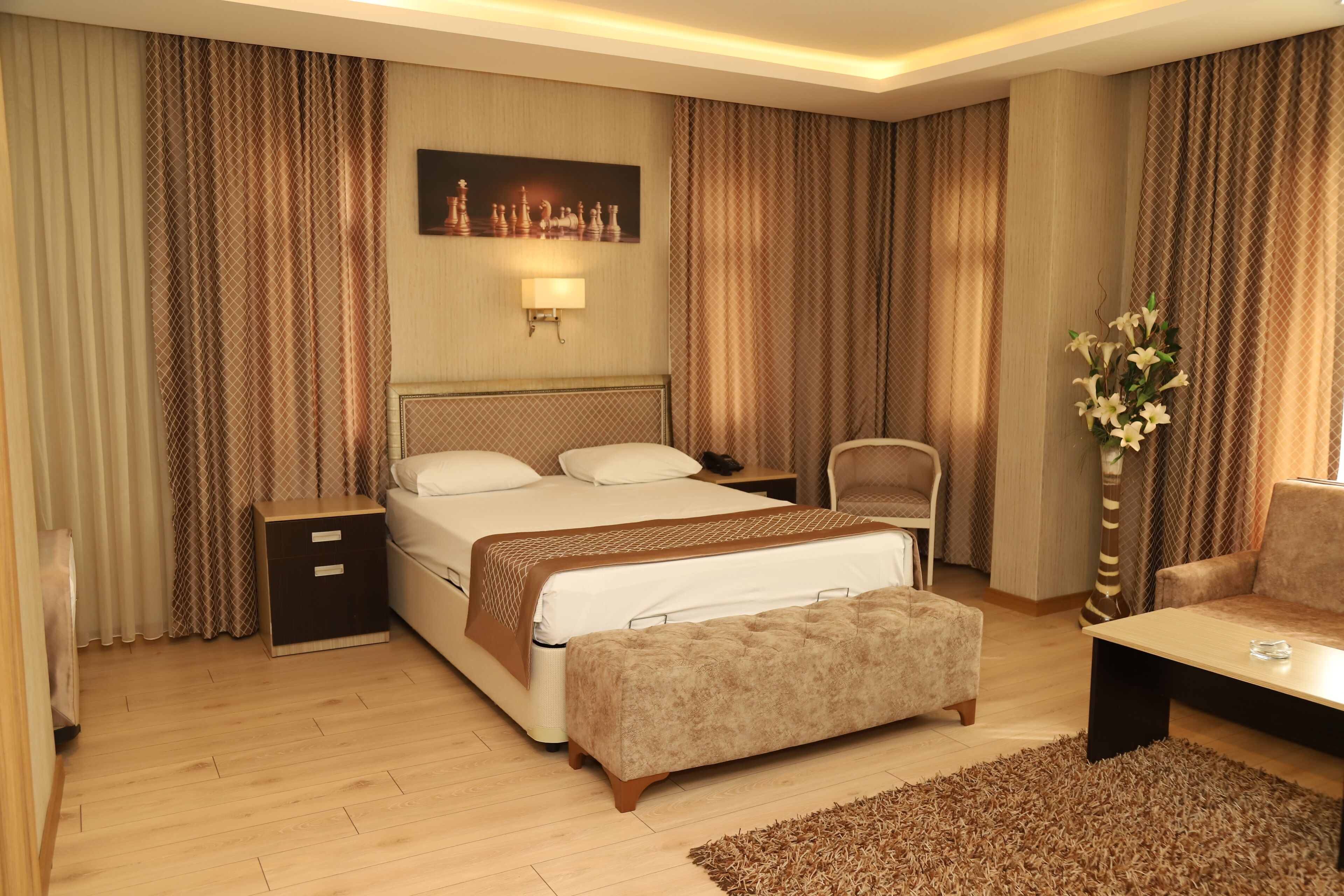 suite | minibar, free wifi