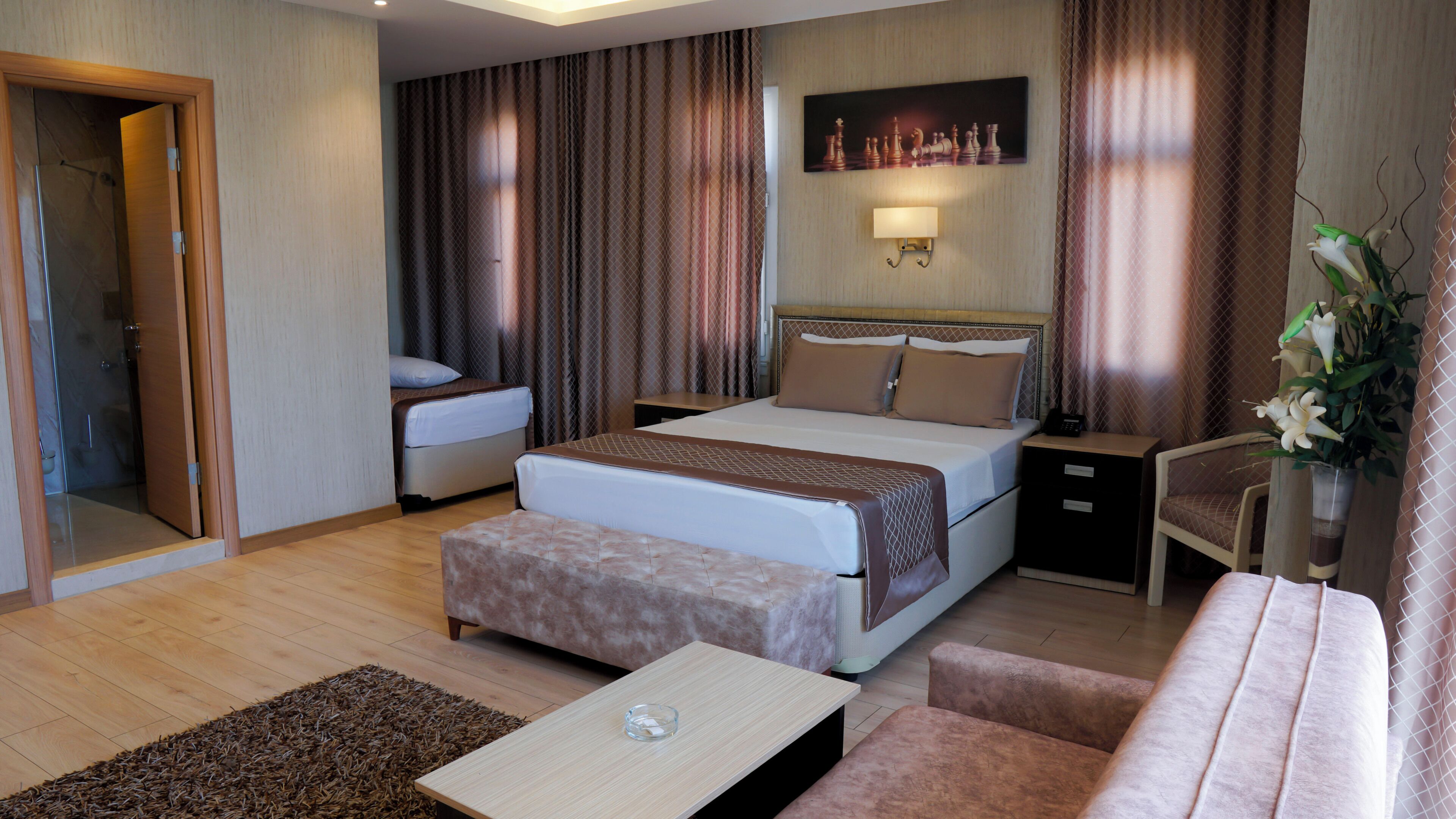 Standard Triple Room | Minibar, free WiFi