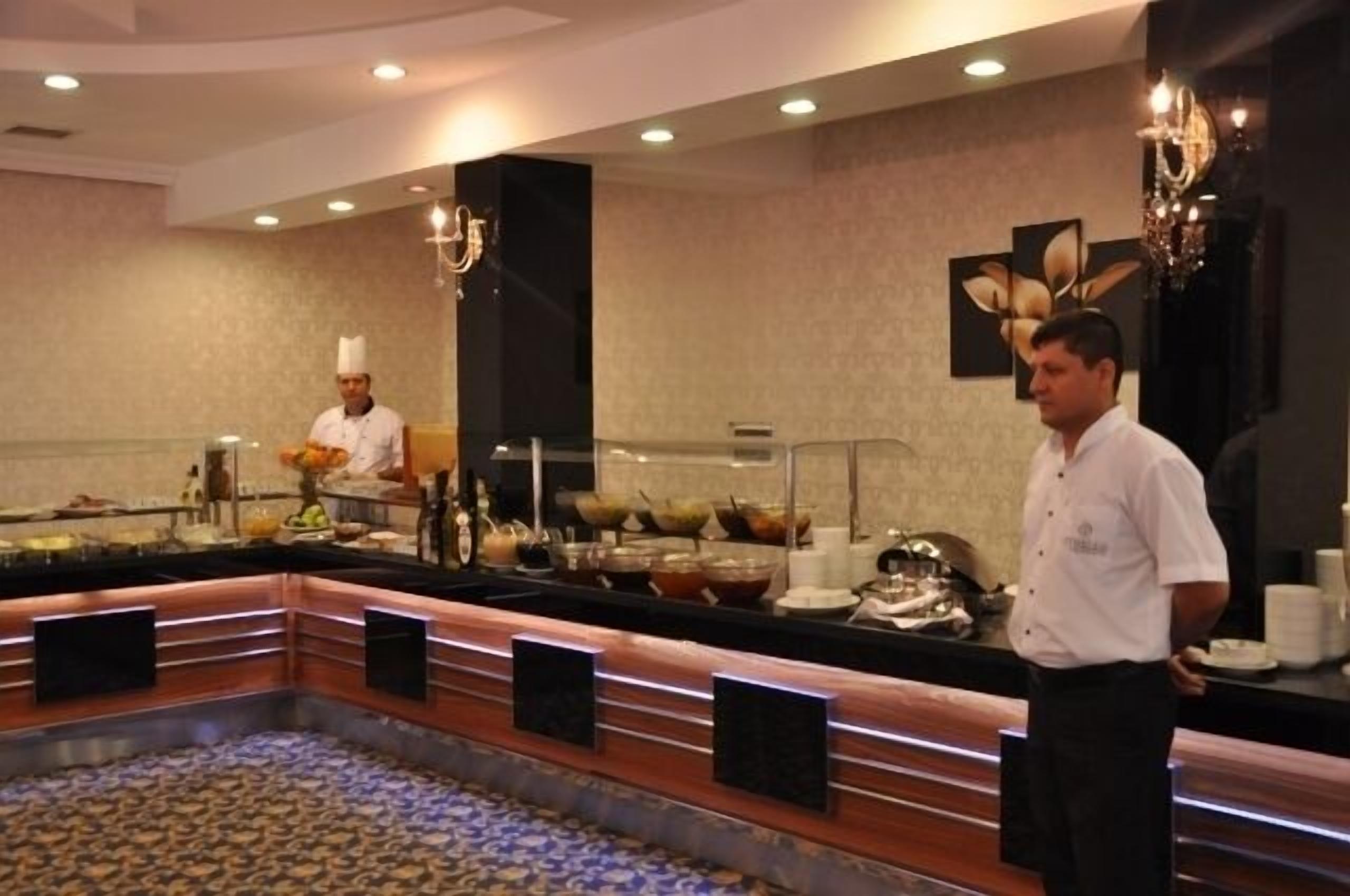 Photo - Othello Hotel