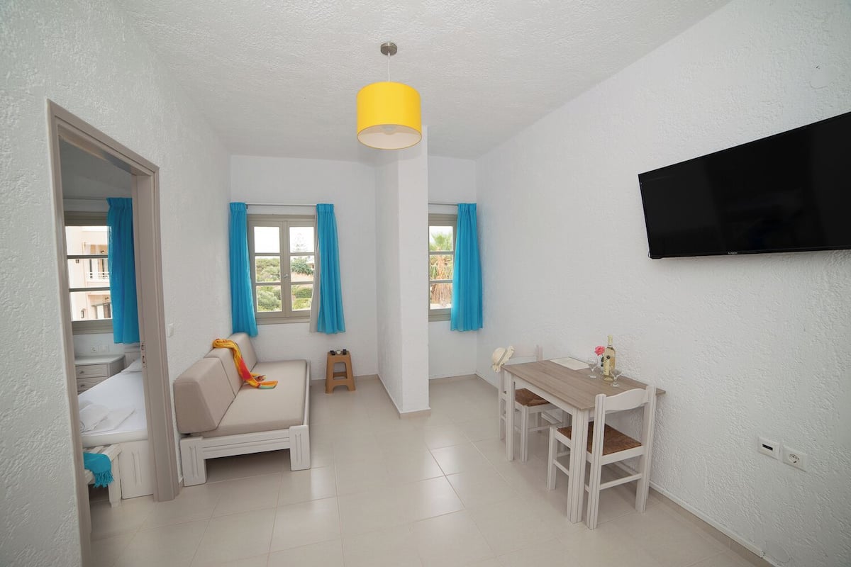 In-room safe, iron/ironing board (on request), free WiFi, bed sheets