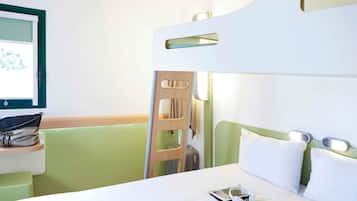 Triple Room, Multiple Beds