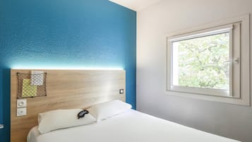 Double room with private bathroom (Cabrio) | Soundproofing, free WiFi