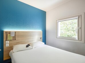 Double room with private bathroom (Cabrio) | Soundproofing, free WiFi