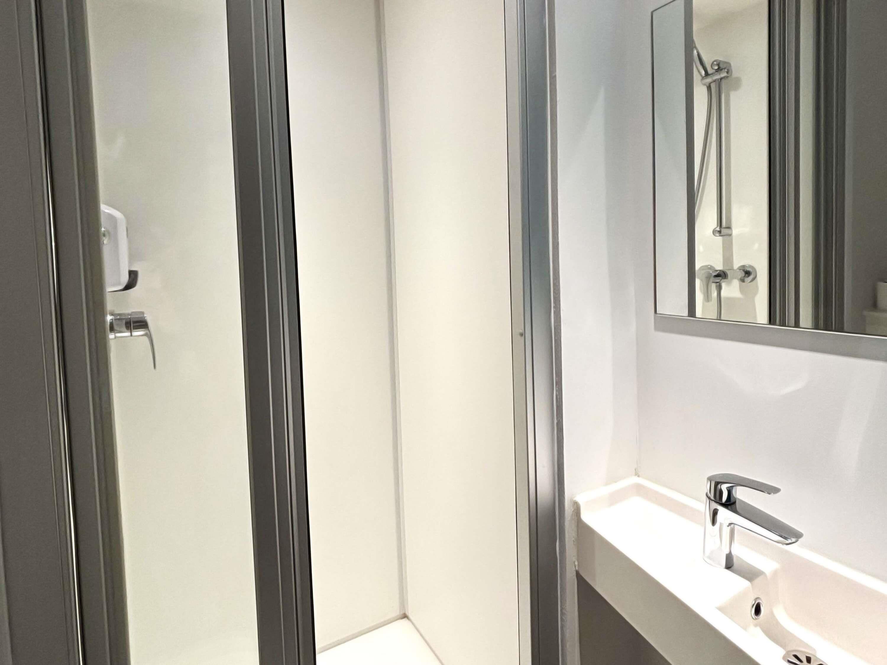 Habitación, baño privado (Cabrio) | Sistema de insonorización y wifi gratis