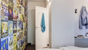 Chambre double avec salle dâeau privative (Cabrio) | Chambres insonorisĂ©es, Wi-Fi gratuit