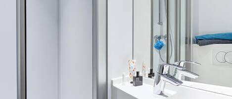 Double room with private bathroom (Cabrio)