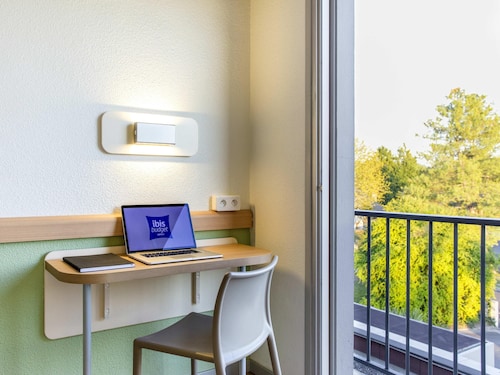 ibis budget Pau Lescar