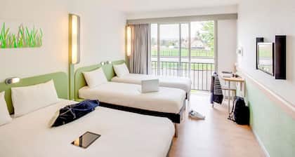 ibis budget Pau Lescar