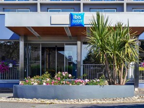 Exterior - ibis budget Pau Lescar (Lescar)