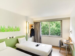 Twin Room, 2 Single Beds | Desk, blackout curtains, soundproofing, iron/ironing board