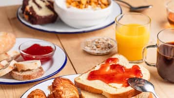 Desayuno buffet todos los días (con cargo)