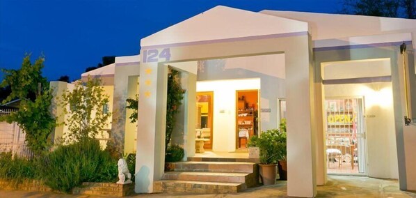 Fasade – kveld/natt