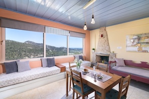 Superior House, Sea View (Panoramic) | Living area - Sarakinas Residences (Ierapetra)
