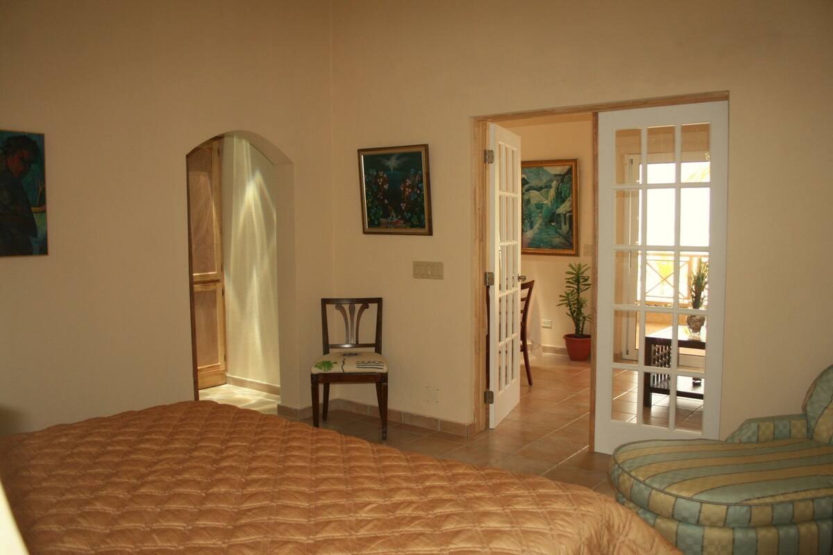 beach front jr. suite  | in-room safe, iron/ironing board, free cots/infant beds