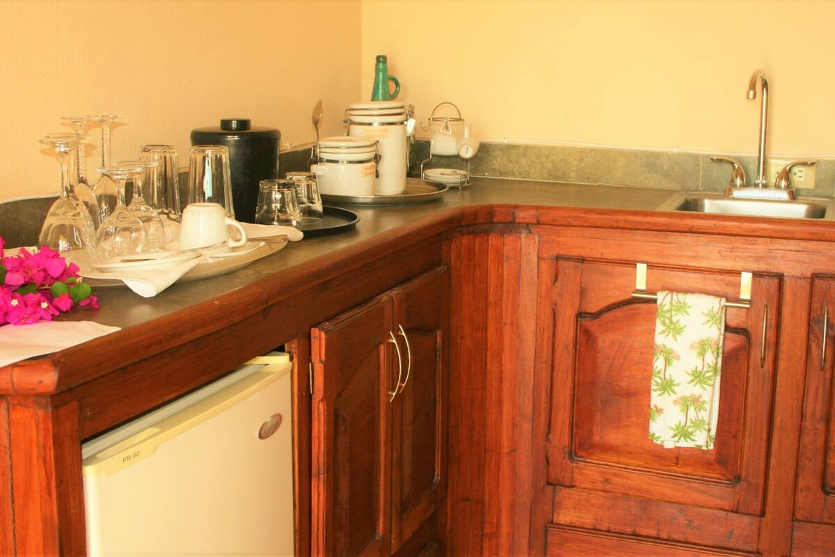 luxury suite, 1 king bed | in-room safe, iron/ironing board, free cots/infant beds