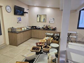 Daily buffet breakfast for a fee - The Santo George Beach Resort (Malevizi)