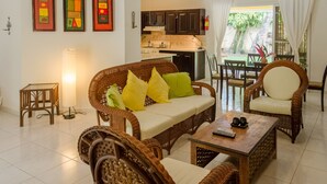 Unclassified image, 4 of 36, button - Pro Cab Cabarete (Cabarete)