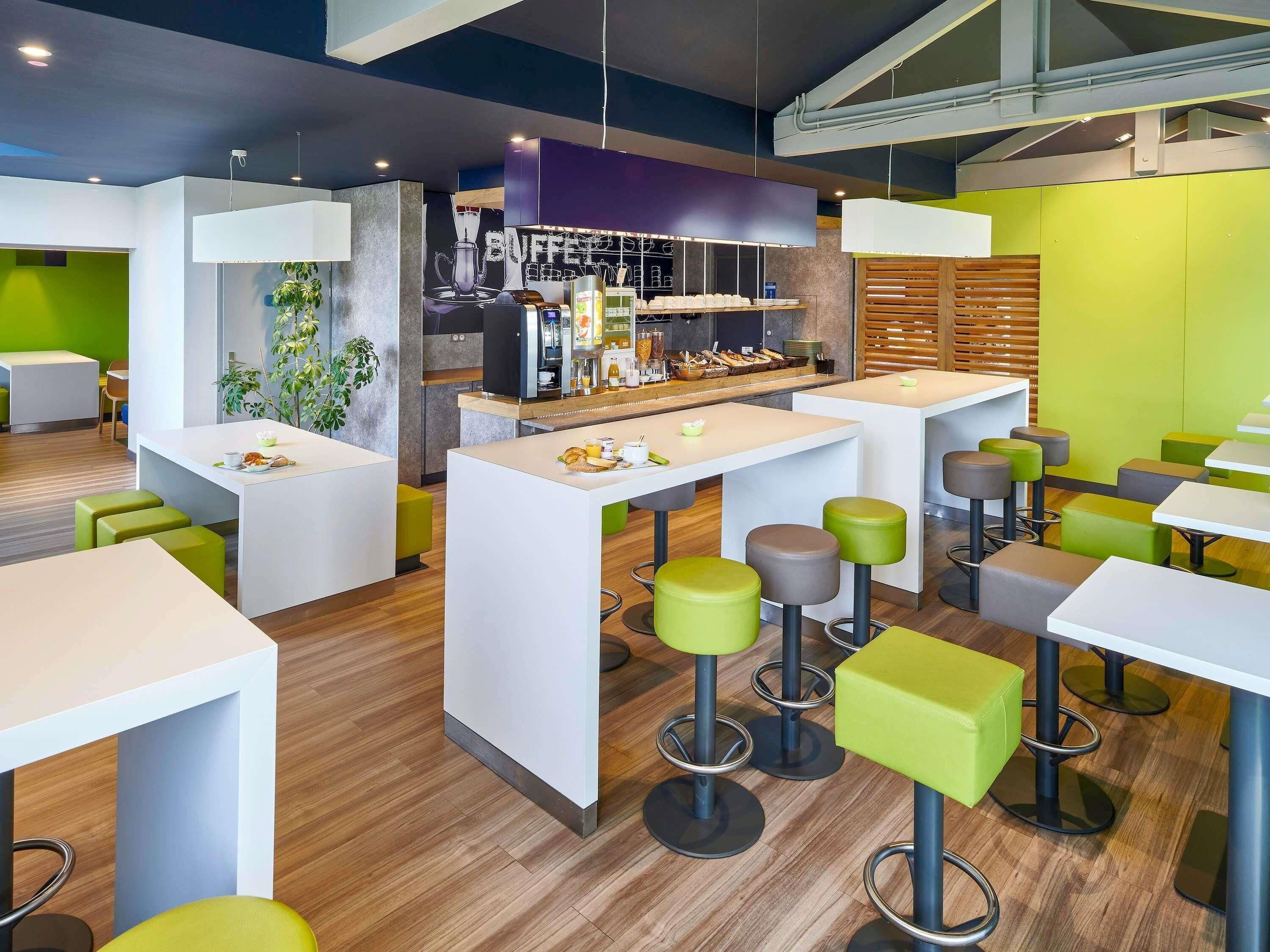 Bureau, Wi-Fi gratuit, draps fournis