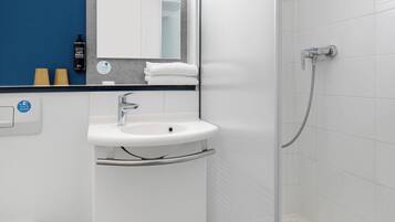 Triple Room, Multiple Beds | Bathroom | Shower, eco-friendly toiletries, towels