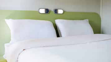 Triple Room, Multiple Beds | Free WiFi, bed sheets