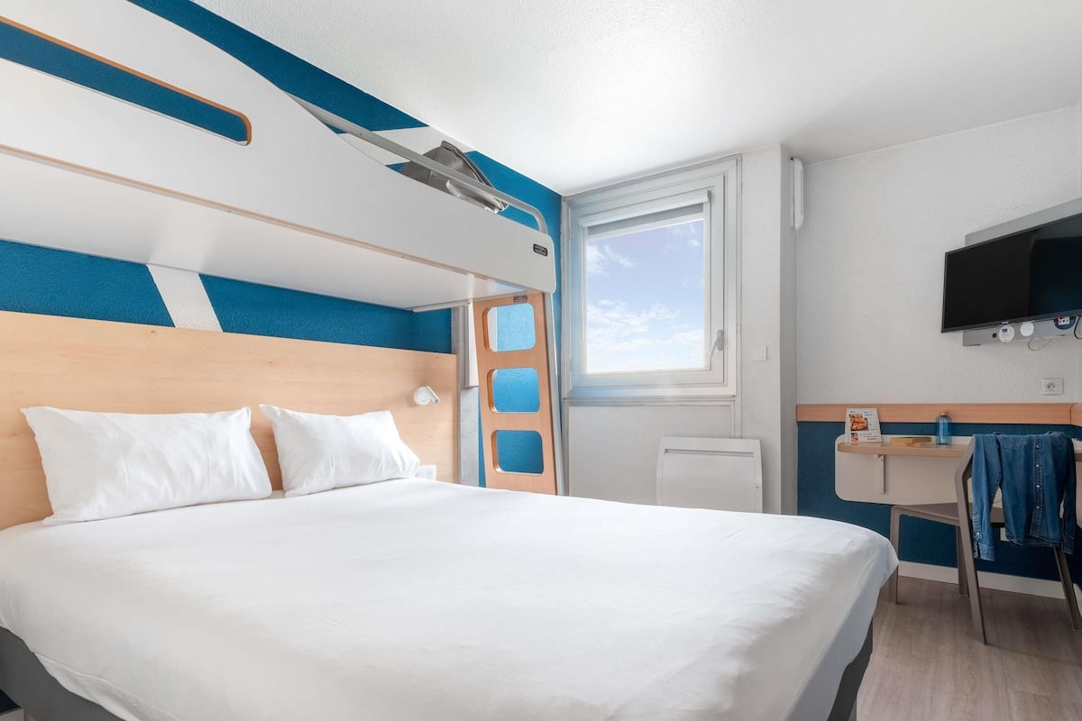 Dreibettzimmer, Mehrere Betten | Kostenloses WLAN, Bettwäsche