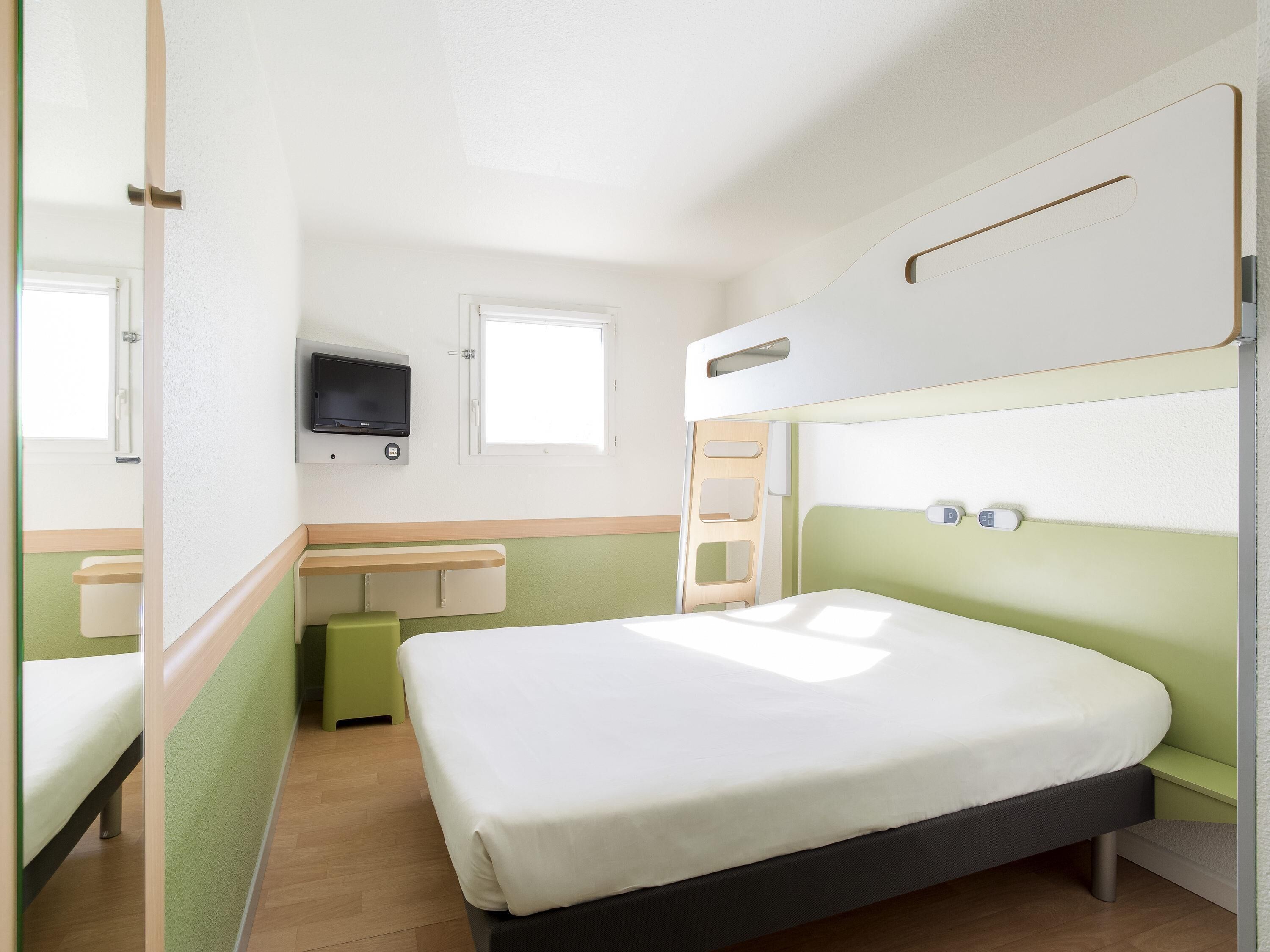 Bureau, chambres insonorisées, Wi-Fi gratuit, draps fournis