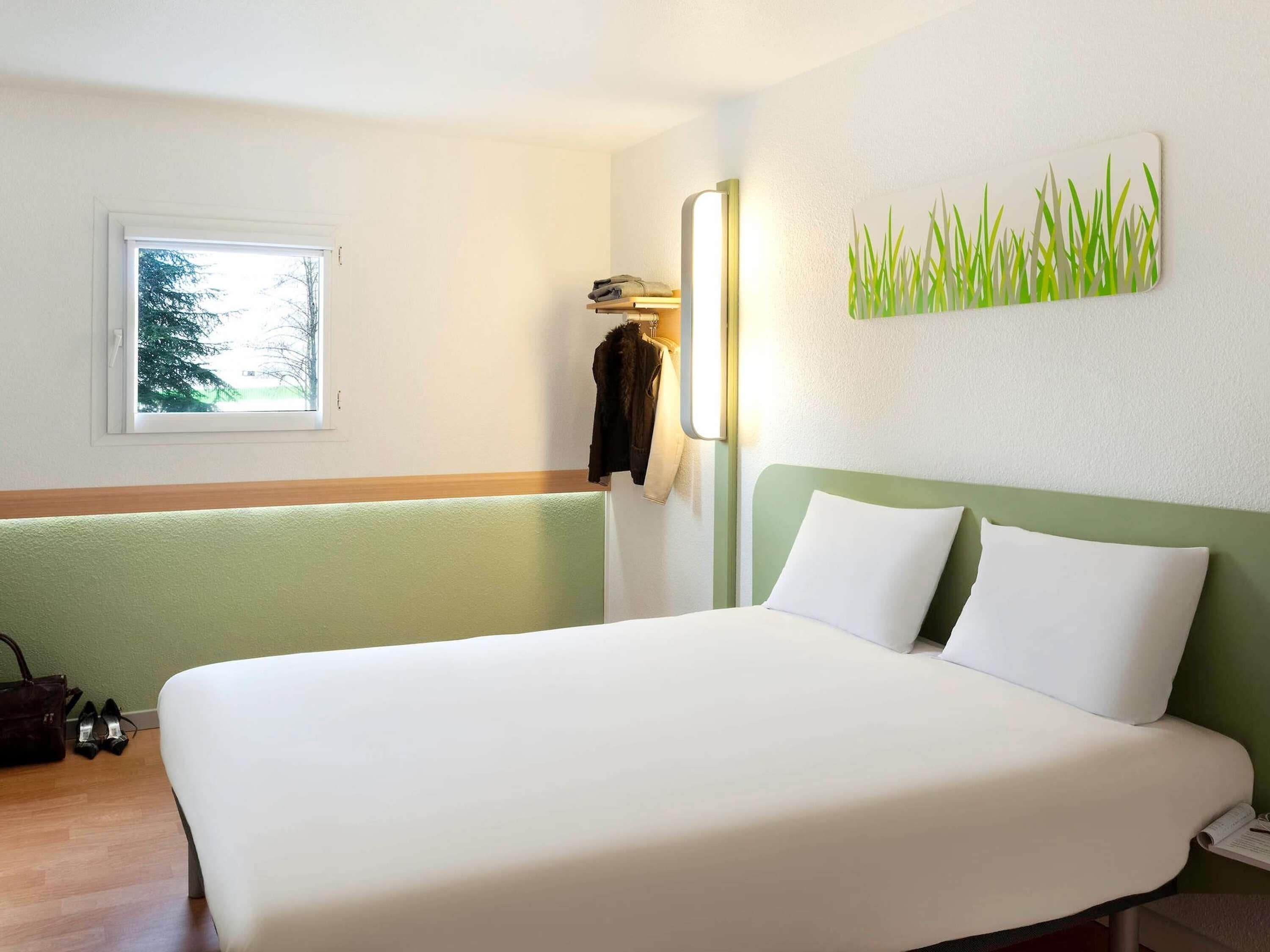 Habitación doble | Escritorio, sistema de insonorización, wifi gratis y ropa de cama